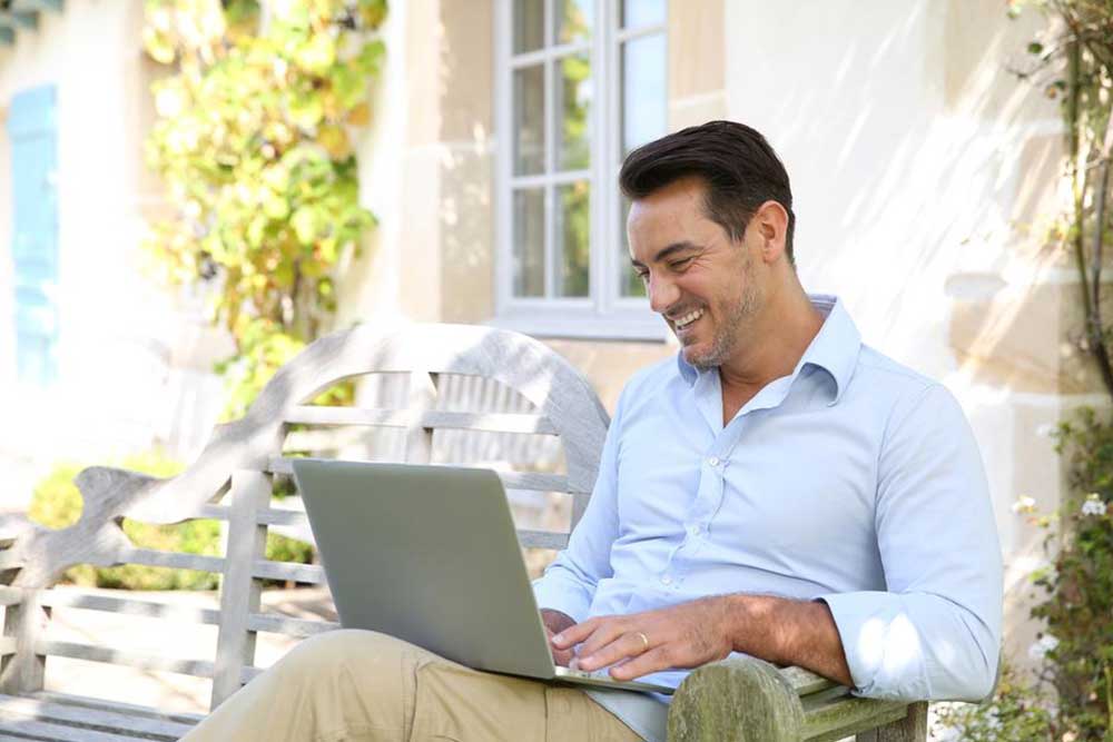 Effortless and Eco-Friendly Online Banking Solutions