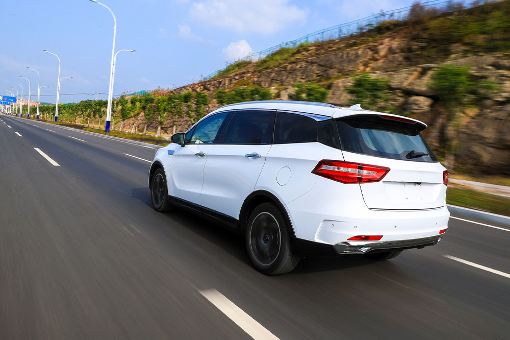 Key Highlights of the Lincoln MKT Luxury SUV