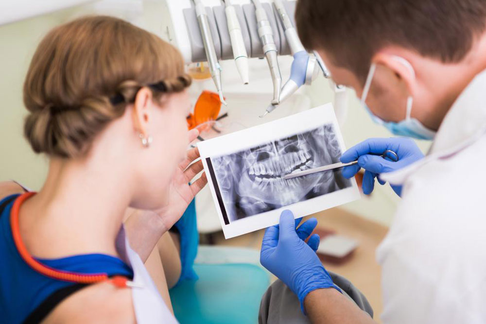 Understanding Gum Disease: Symptoms, Causes, and Treatment Options