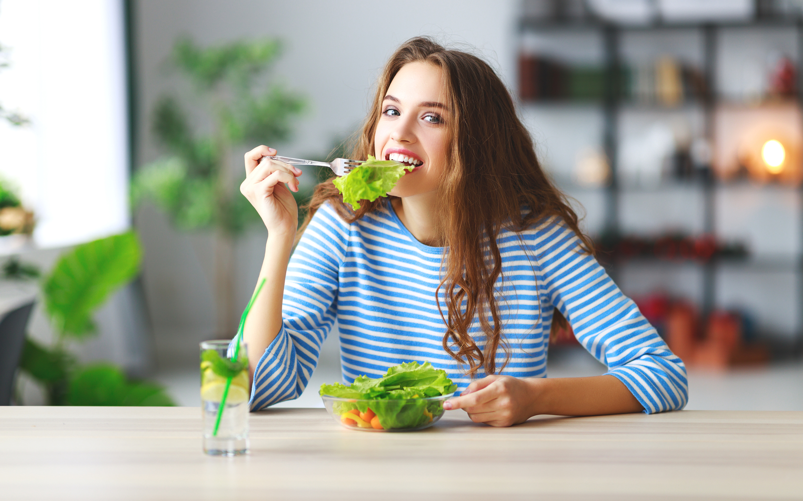 Effective Nutrient-Rich Snacks to Alleviate Rheumatoid Arthritis Symptoms