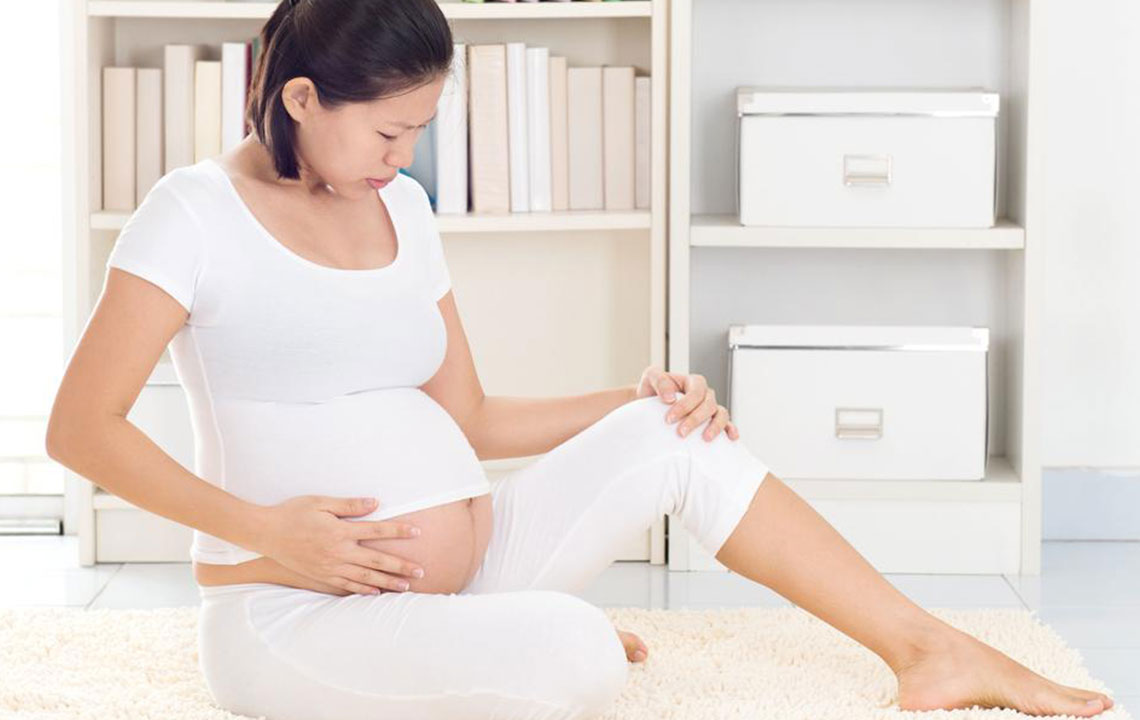 Managing Swollen Feet and Ankles During Pregnancy