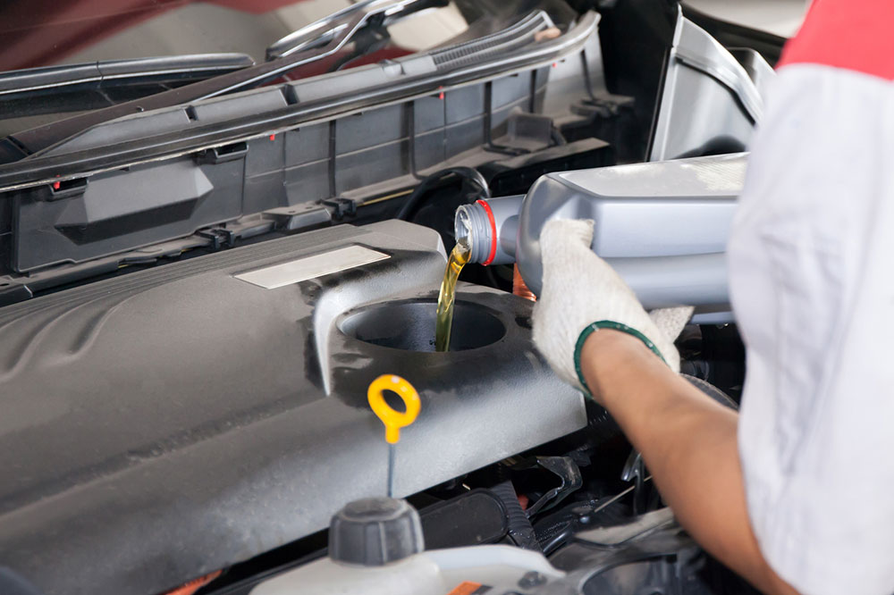 Essential Advantages of Regularly Changing Your Vehicle's Oil