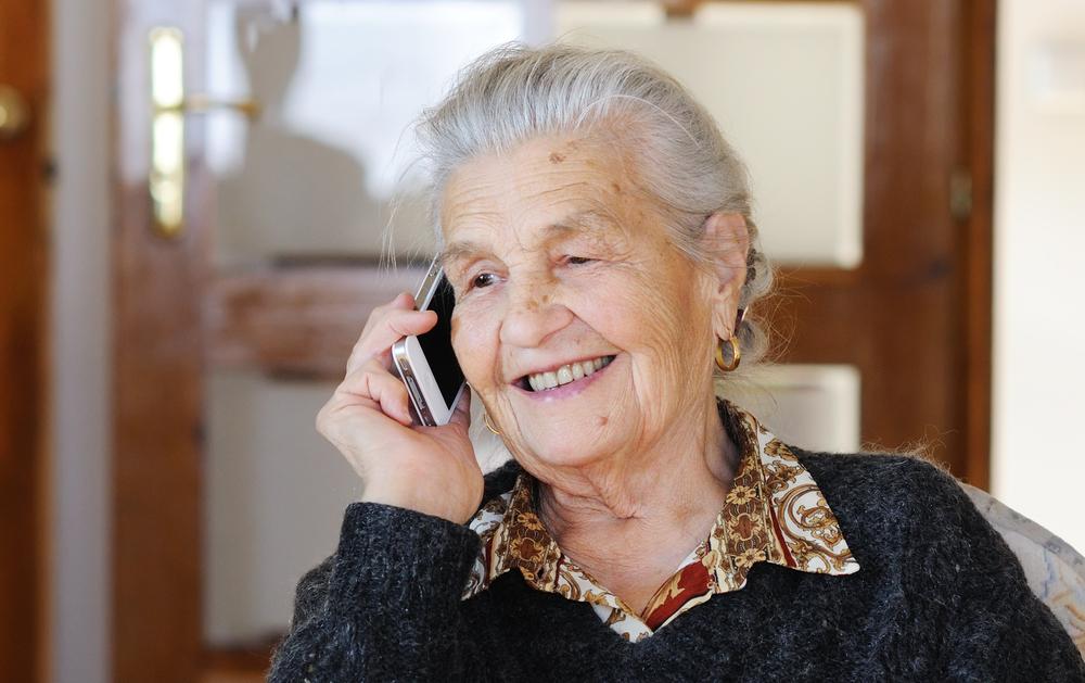 Affordable Solutions: Free Mobile Phones for Elderly Individuals