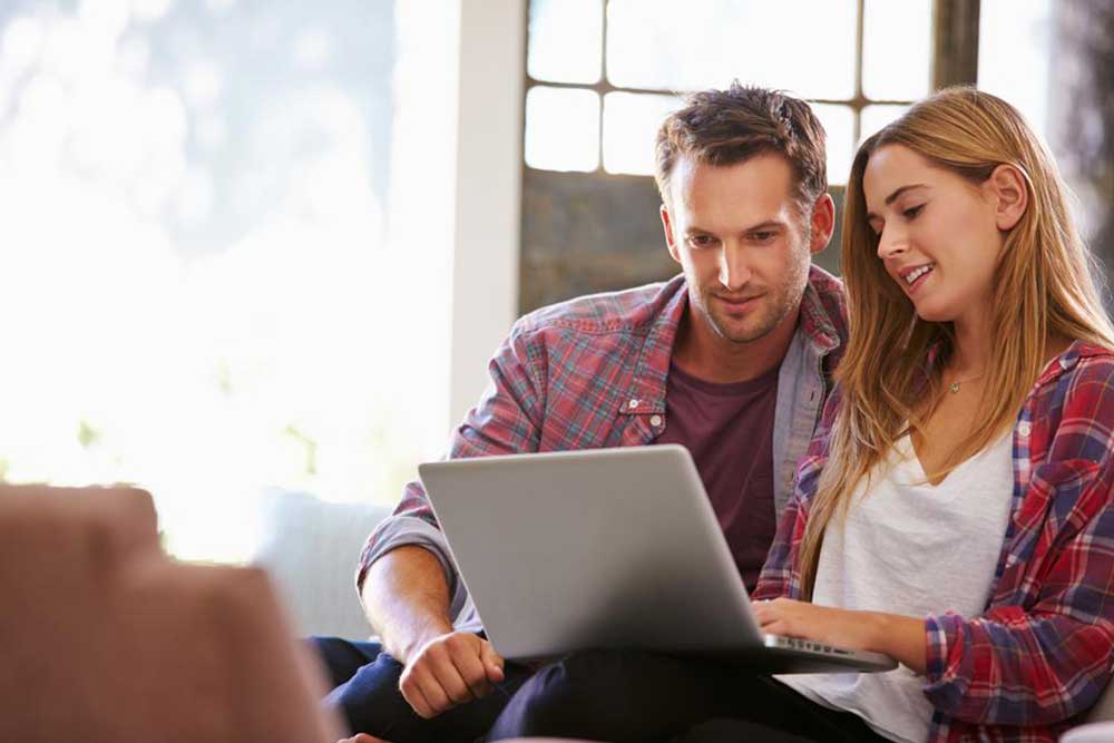 Top Online Retailers to Score Discounted Laptops
