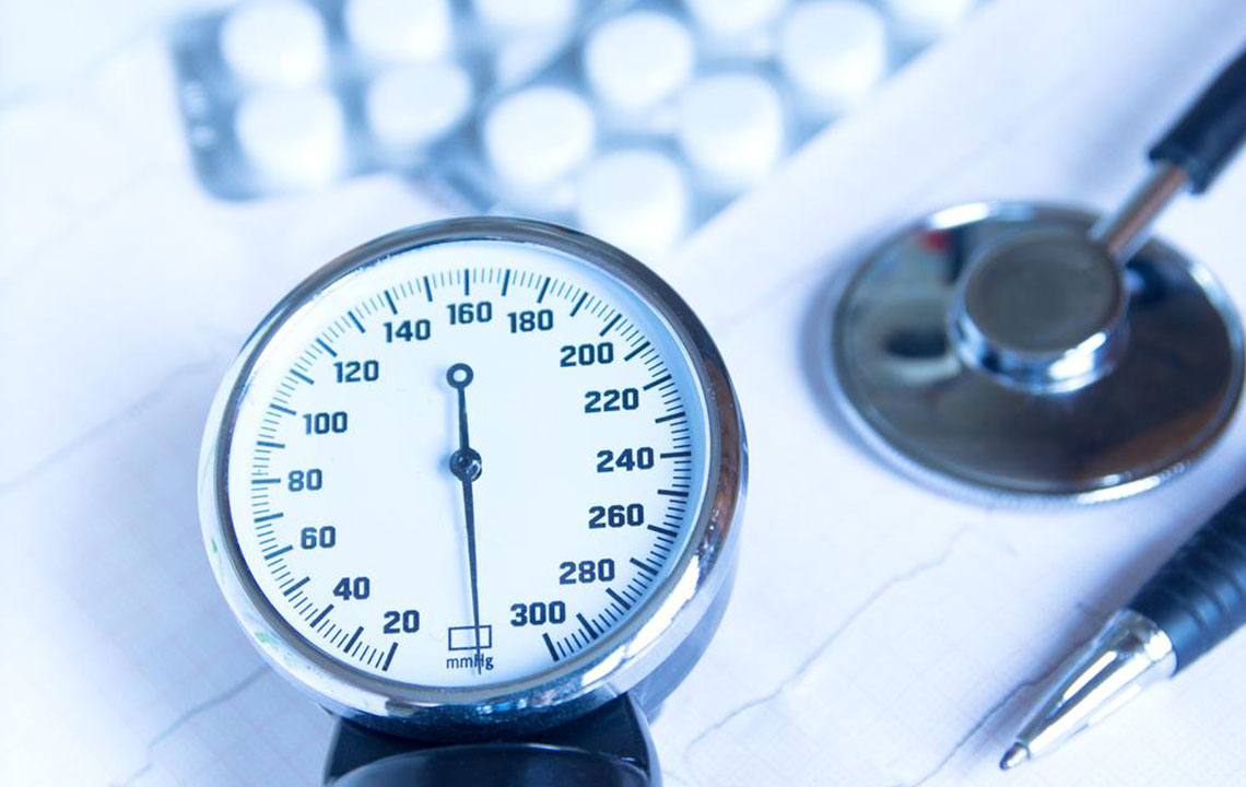 Holistic Approaches to Naturally Managing Blood Pressure for Better Heart Health