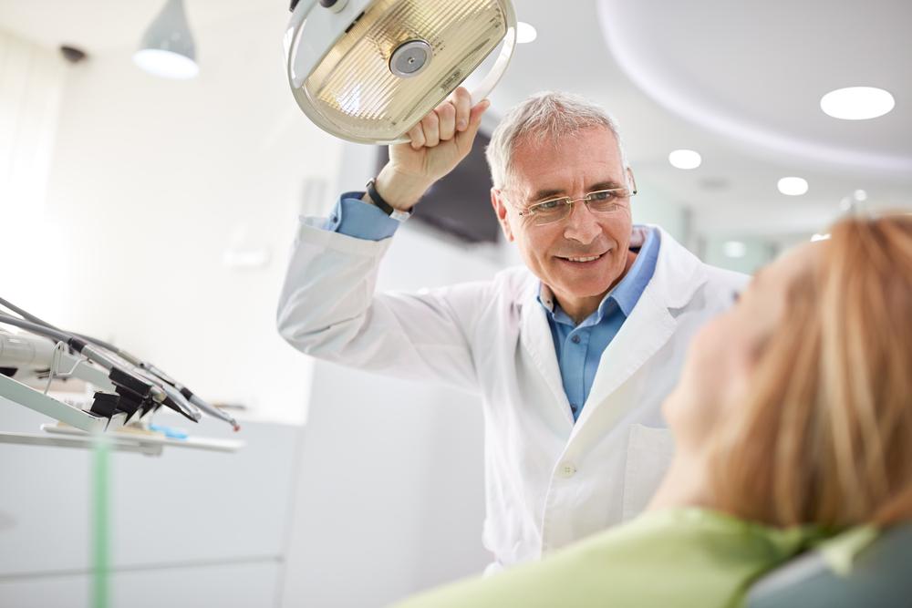 Comprehensive Guide to Selecting the Right Dental Implant Support for Your Smile
