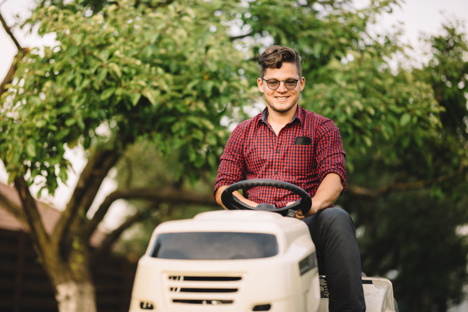 Essential Insights on Compact Riding Lawnmowers