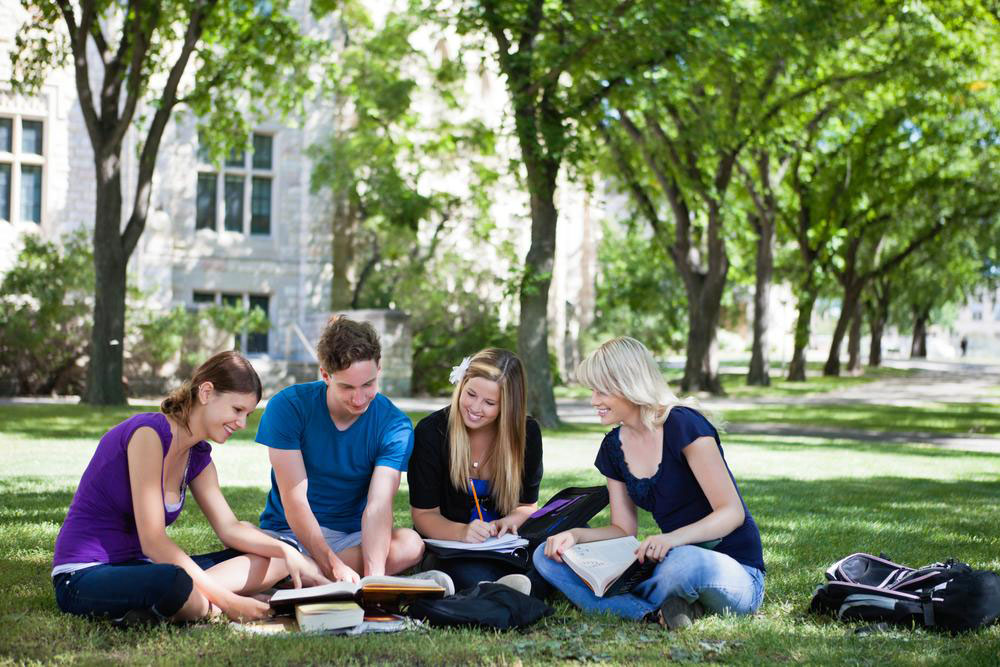 Effective Strategies to Cover College Expenses Without Borrowing Money