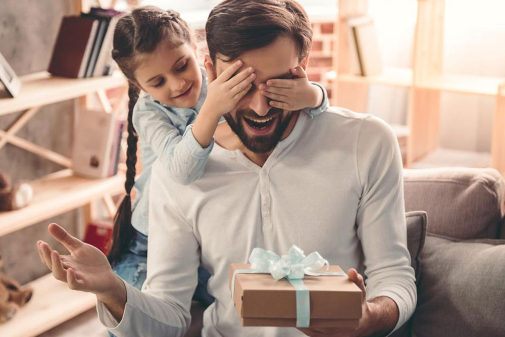 Perfect Gift Ideas to Impress Dad Anytime