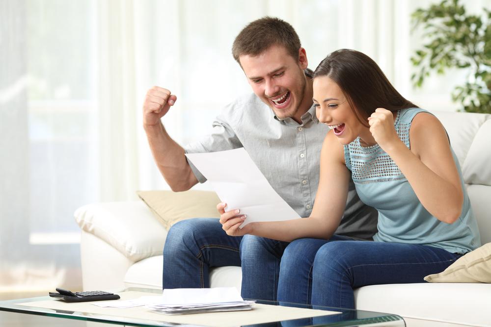 Essential Tips for Adults Considering College Scholarships