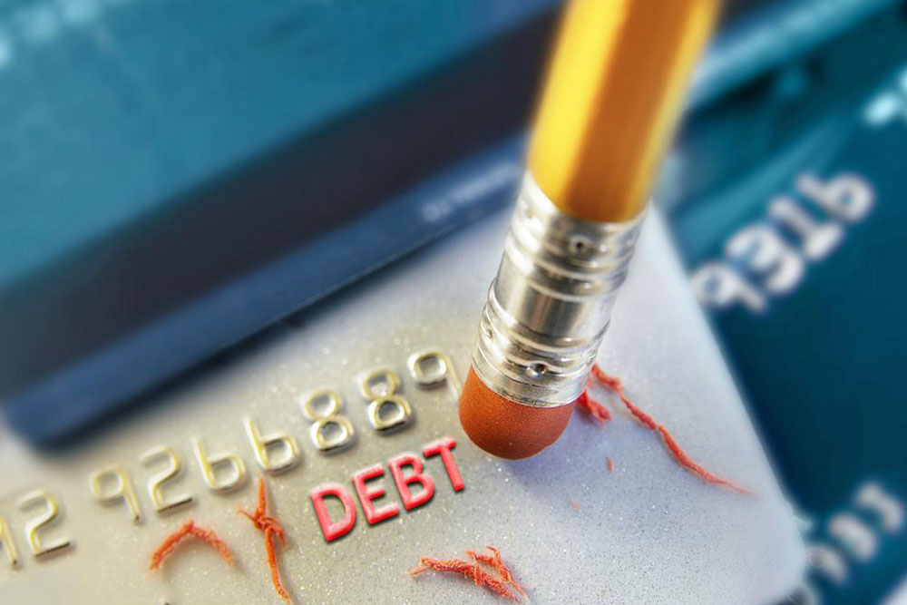 Best Four Credit Cards for Improving Poor Credit Scores