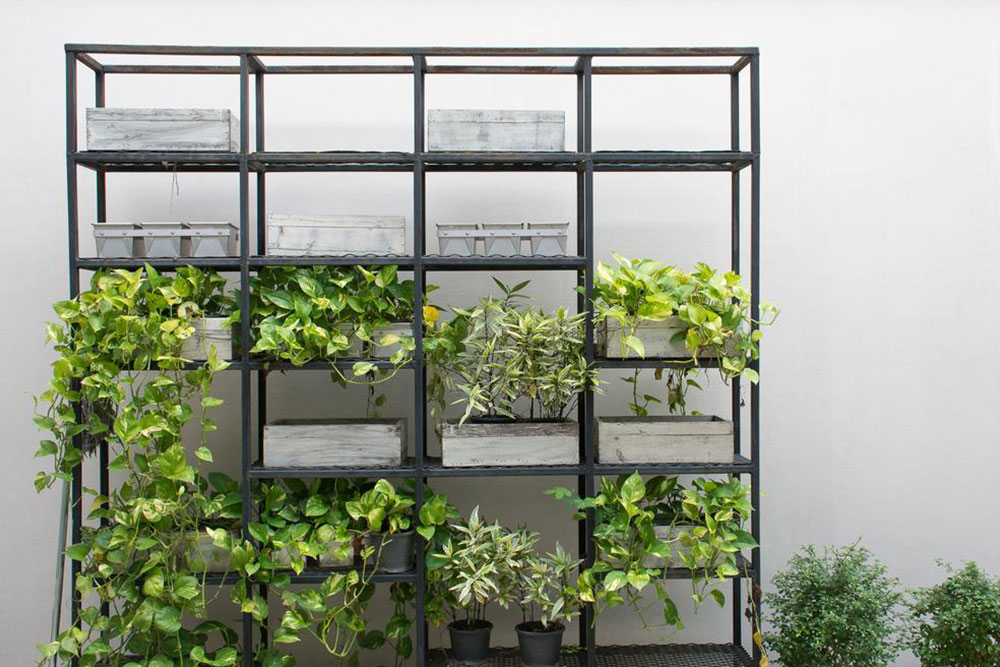 Maximize Your Living Space: Expert Home Organization Strategies Using Wire Shelving Solutions