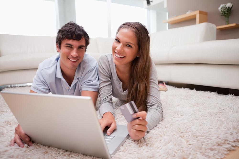 Understanding the Two Main Types of Standard Credit Cards