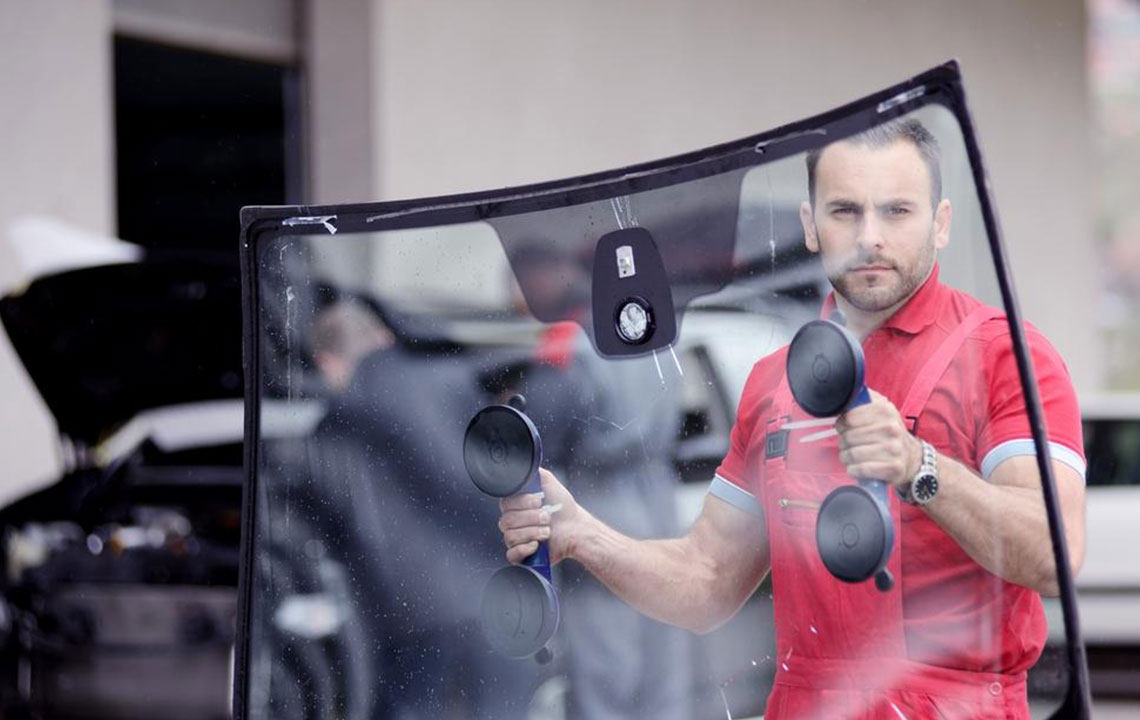 How to Find the Most Affordable Windshield Replacement Deals