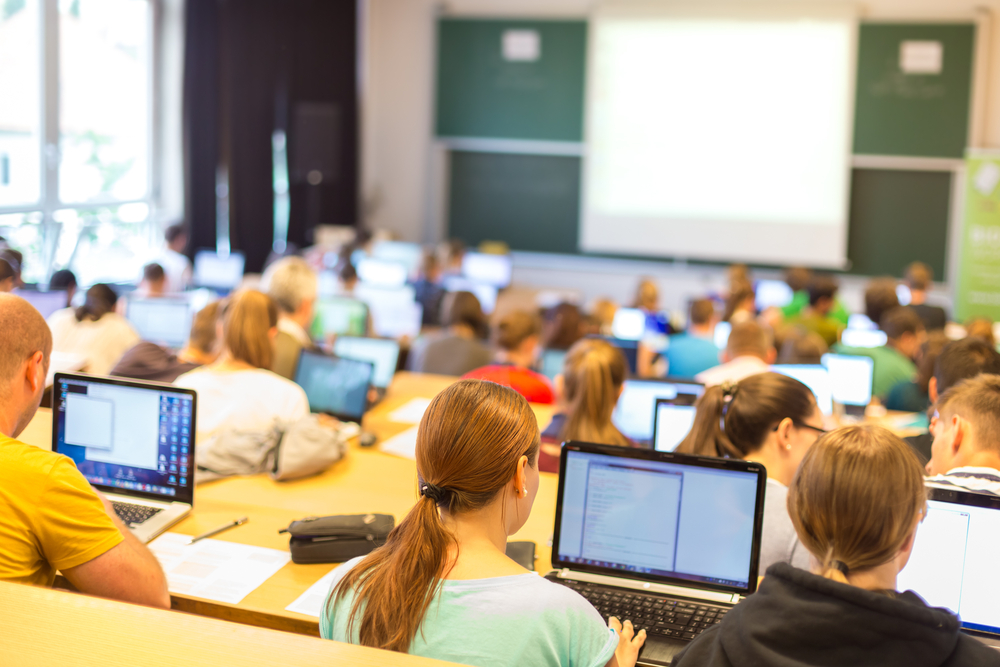 Advantages of Accredited Distance Learning Institutions