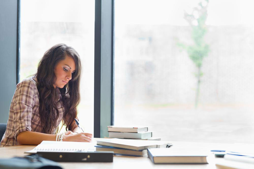 Benefits of Enrolling in English Language Courses