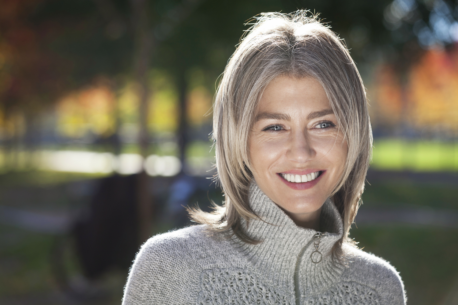 Comprehensive Guide to Gray Hair: Causes, Prevention, and Effective Dye Solutions