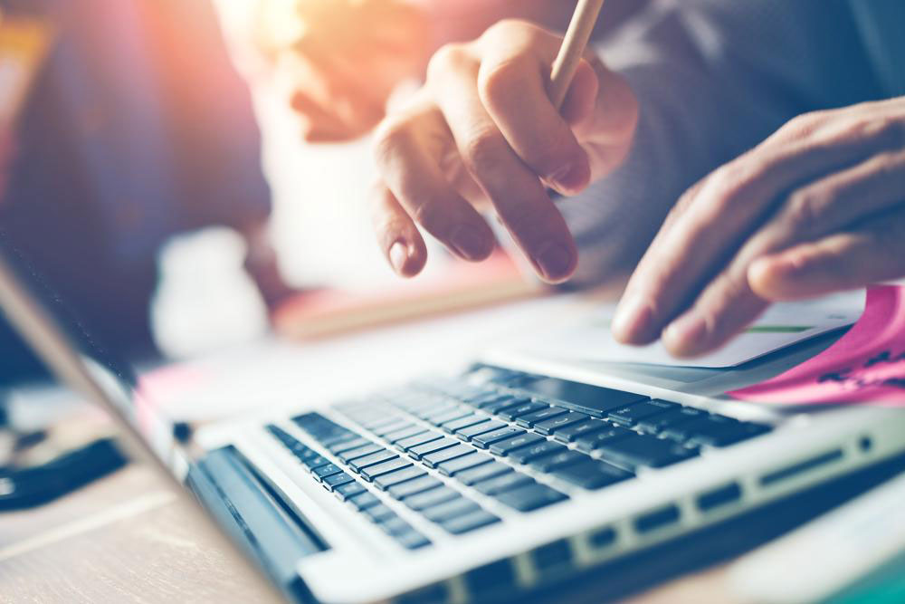 Choosing the Perfect Business Laptop: A Comprehensive Guide
