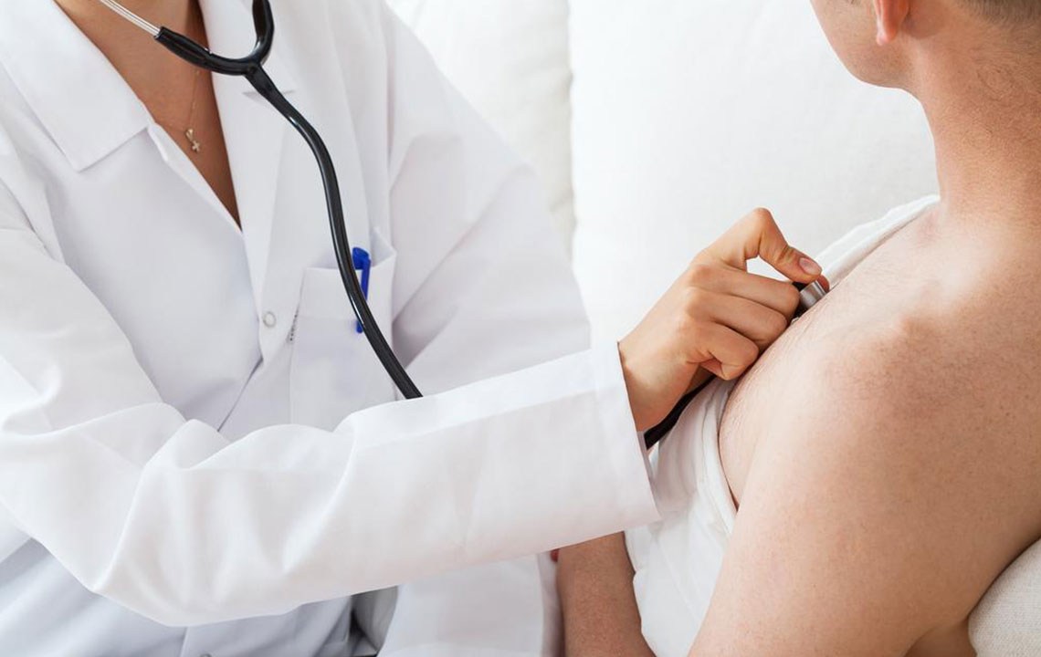 Recognizing and Managing Pneumonia: Key Indicators and Treatments