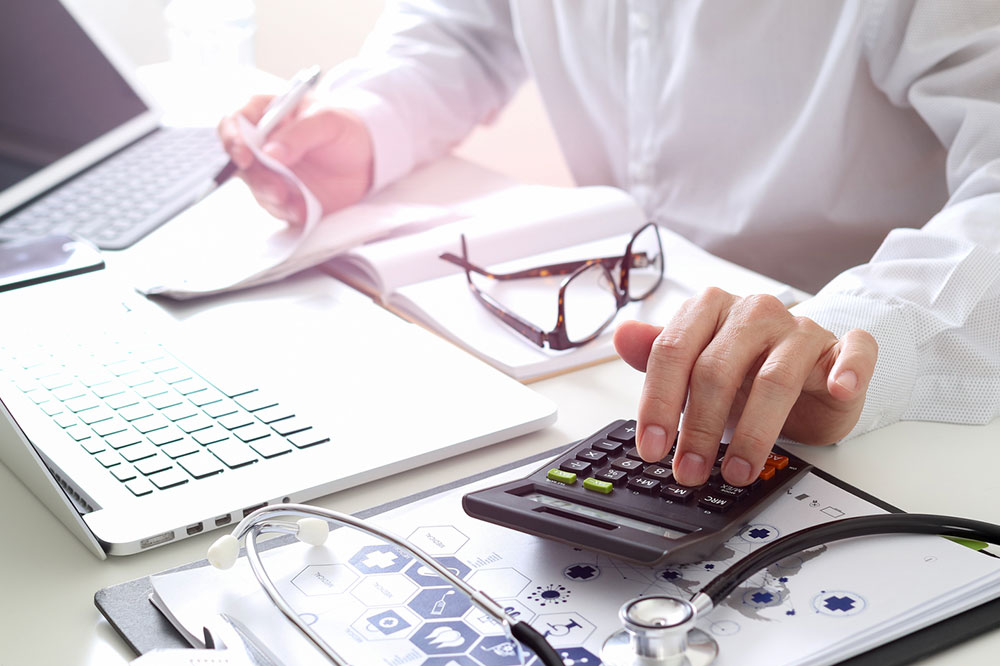 Advantages of Enrolling in Online Medical Billing and Coding Courses