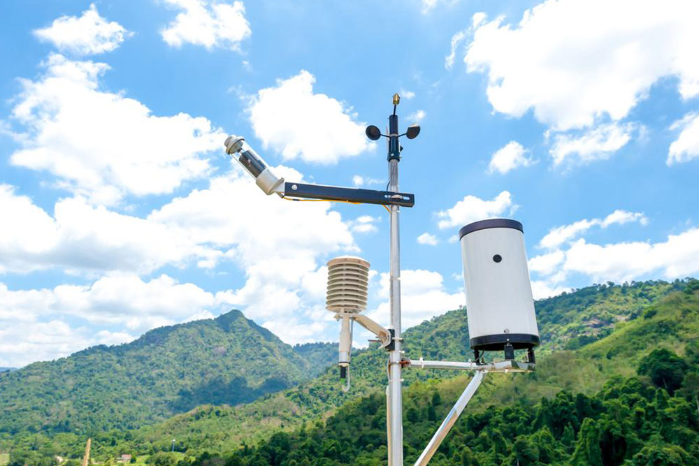 Understanding Weather Monitoring Stations: Types and Functions