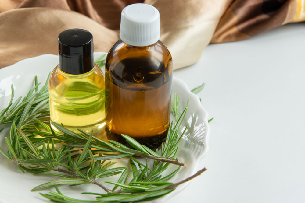 Natural Home Remedies to Combat Hair Thinning in Women