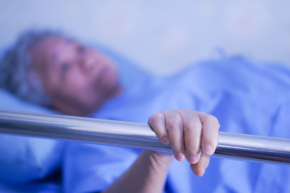 Essential Tips for Choosing Elderly Bed Support Rails