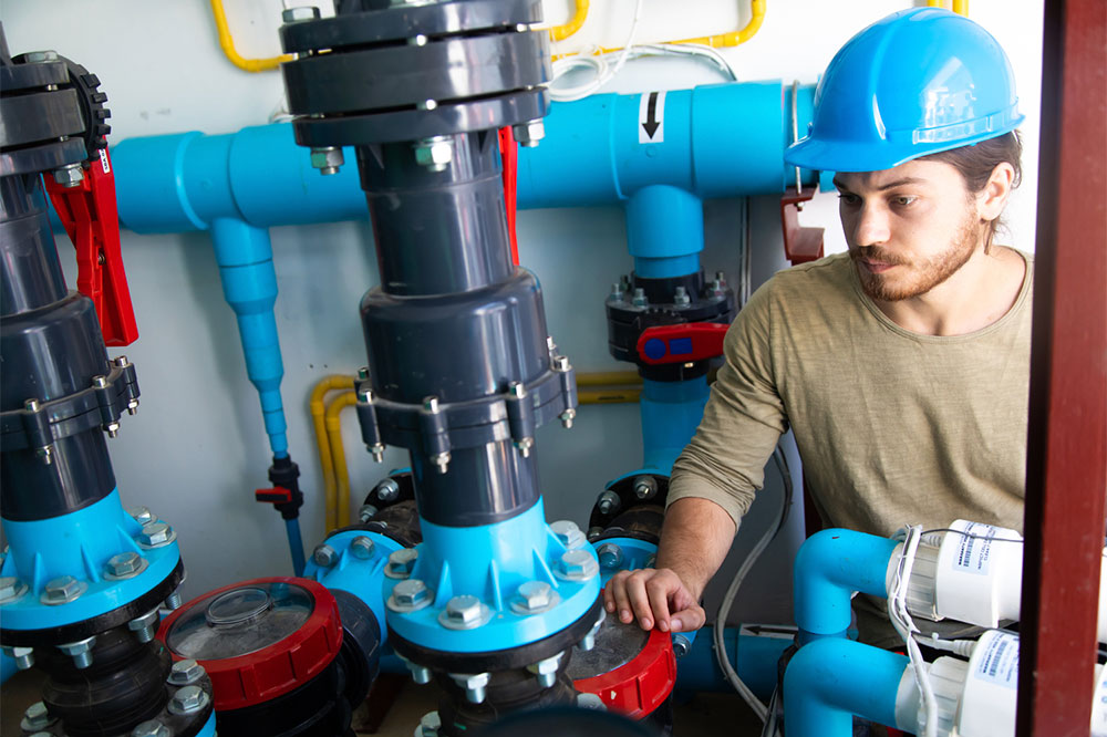 Top Advantages of Professional Pipe Maintenance Services