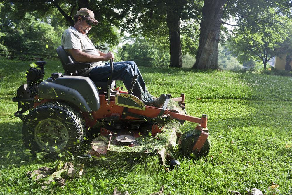 Guide to Selecting the Perfect Riding Lawn Mower