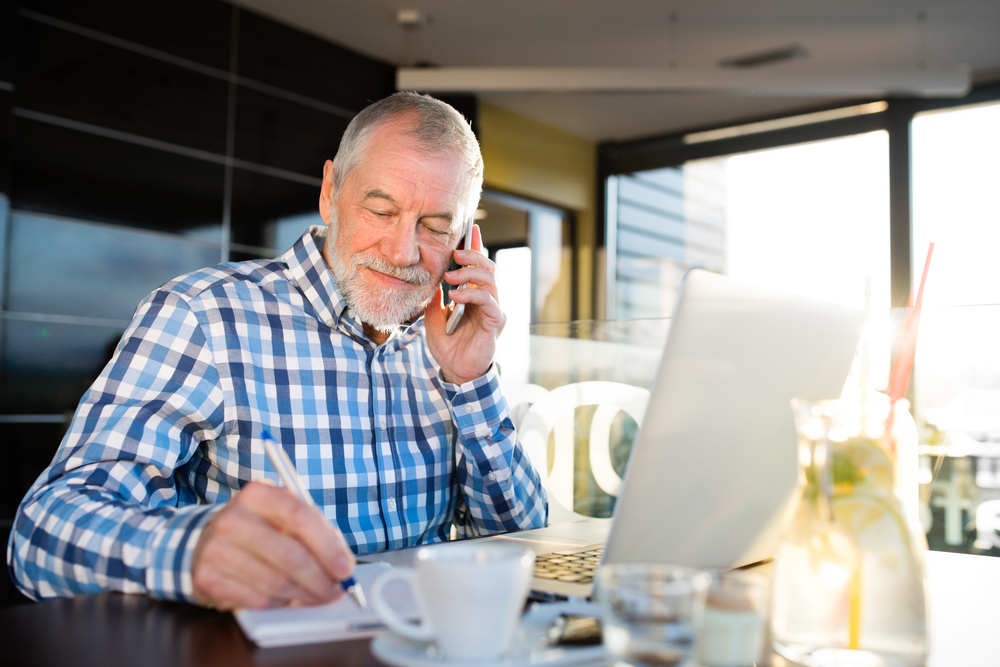 Comprehensive Guide to Senior Cell Phone Plans