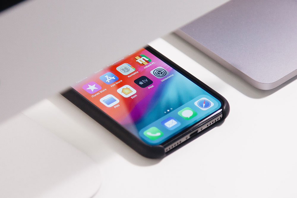 Key Differences Between the New iPhone 12 Pro and iPhone 12 Pro Max