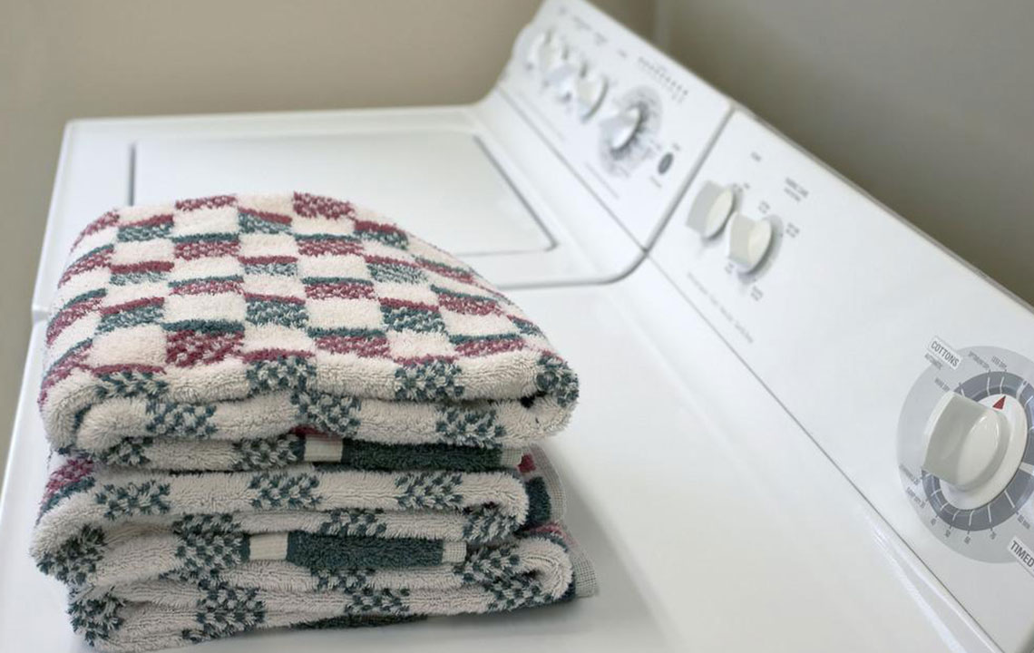 Guide to Choosing Between Top-Loading and Front-Loading Washing Machines: Features, Efficiency, and Cost Considerations