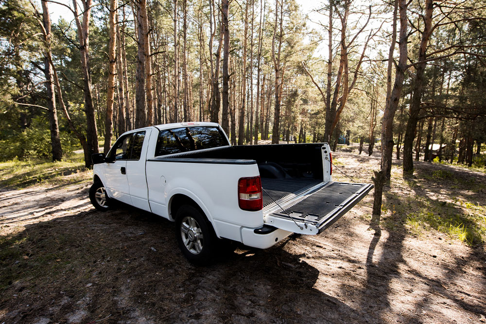 Exploring the Advanced Features and Performance of the Rivian R1T Electric Pickup Truck