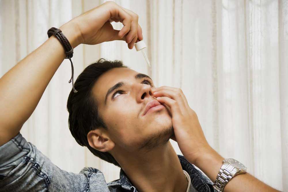 Signs, Causes, and Remedies for Excessive Tears in Eyes