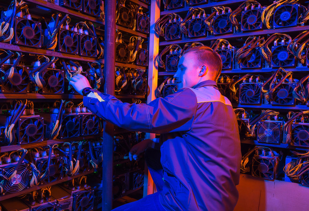 Top Cryptocurrency Mining Devices and Key Factors for Selection
