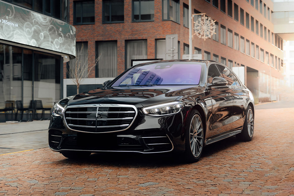 Essential Tips for Purchasing a Pre-Owned Mercedes-Benz E-Class Sedan