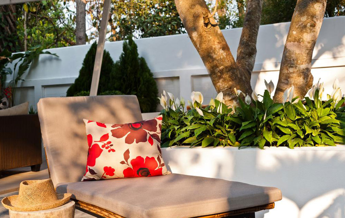 Essential Guide to Choosing Durable and Stylish Outdoor Cushions