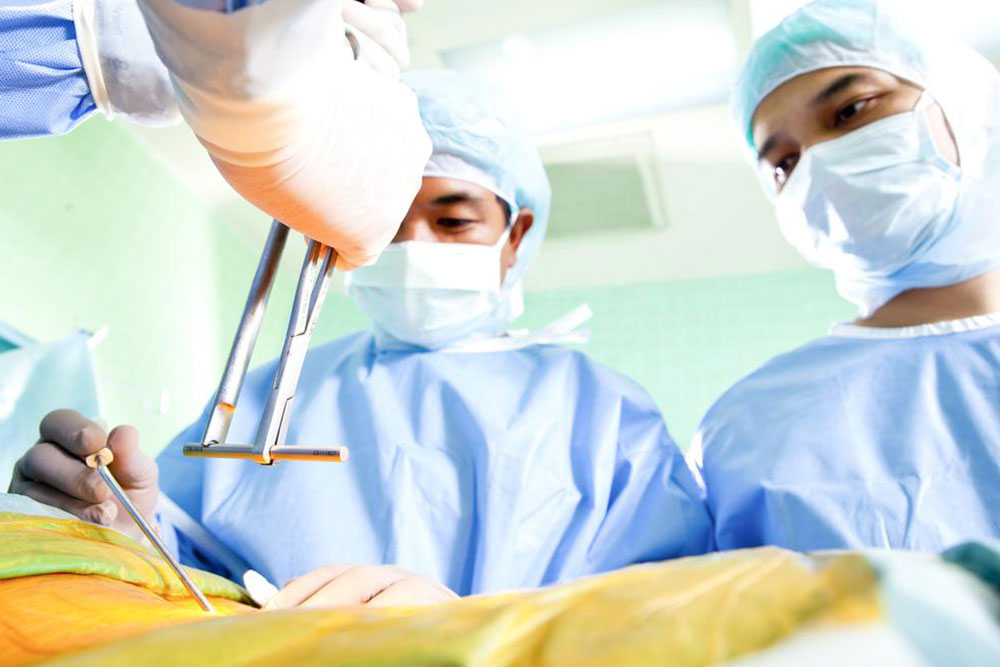 Essential Considerations Before Choosing Breast Enlargement Surgery