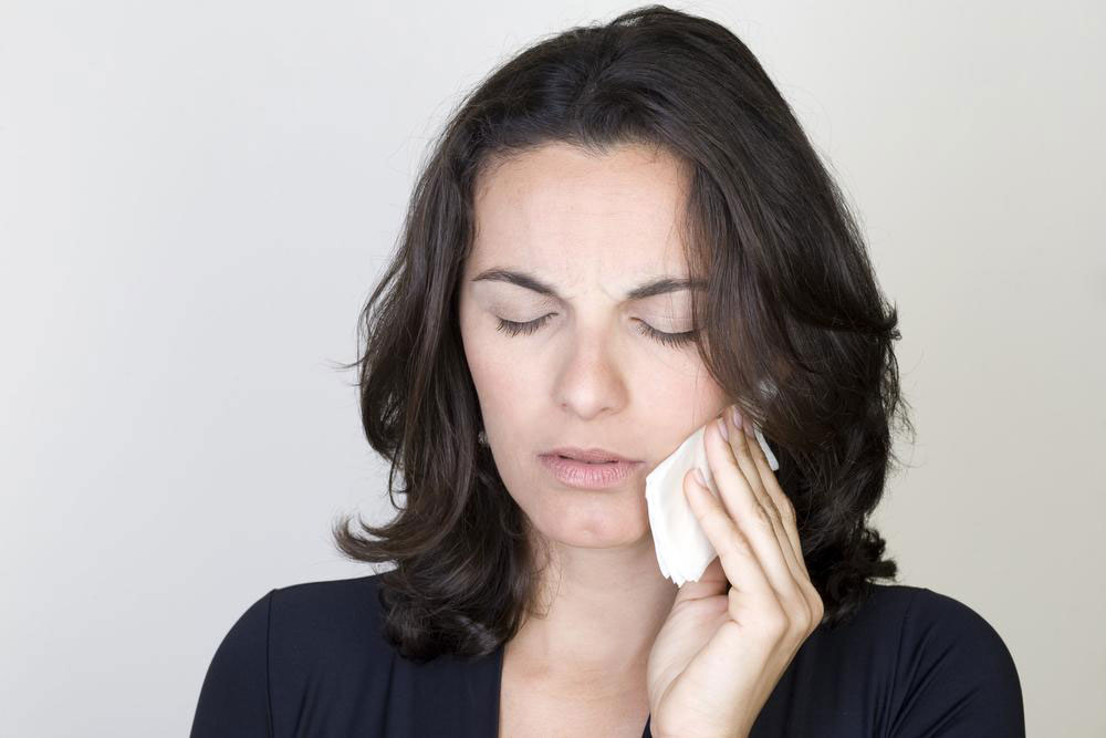 Effective Natural Solutions for Intense Tooth Pain