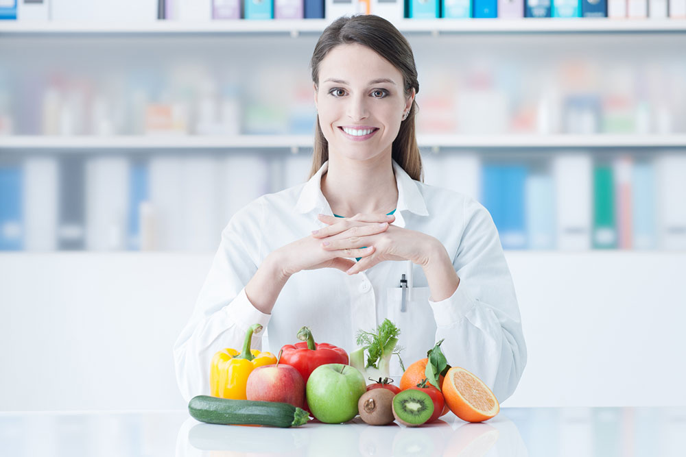 Essential Guide to Choosing a Nutrition Expert and Finding the Right Dietitian