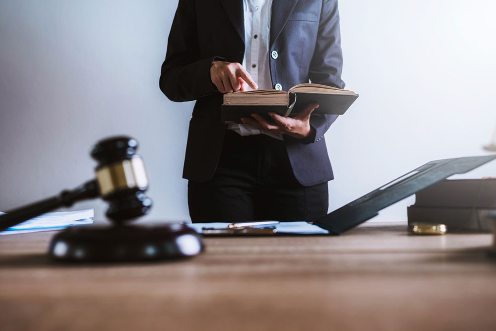 Essential Strategies for Choosing the Right Legal Expert for Dental Practitioners