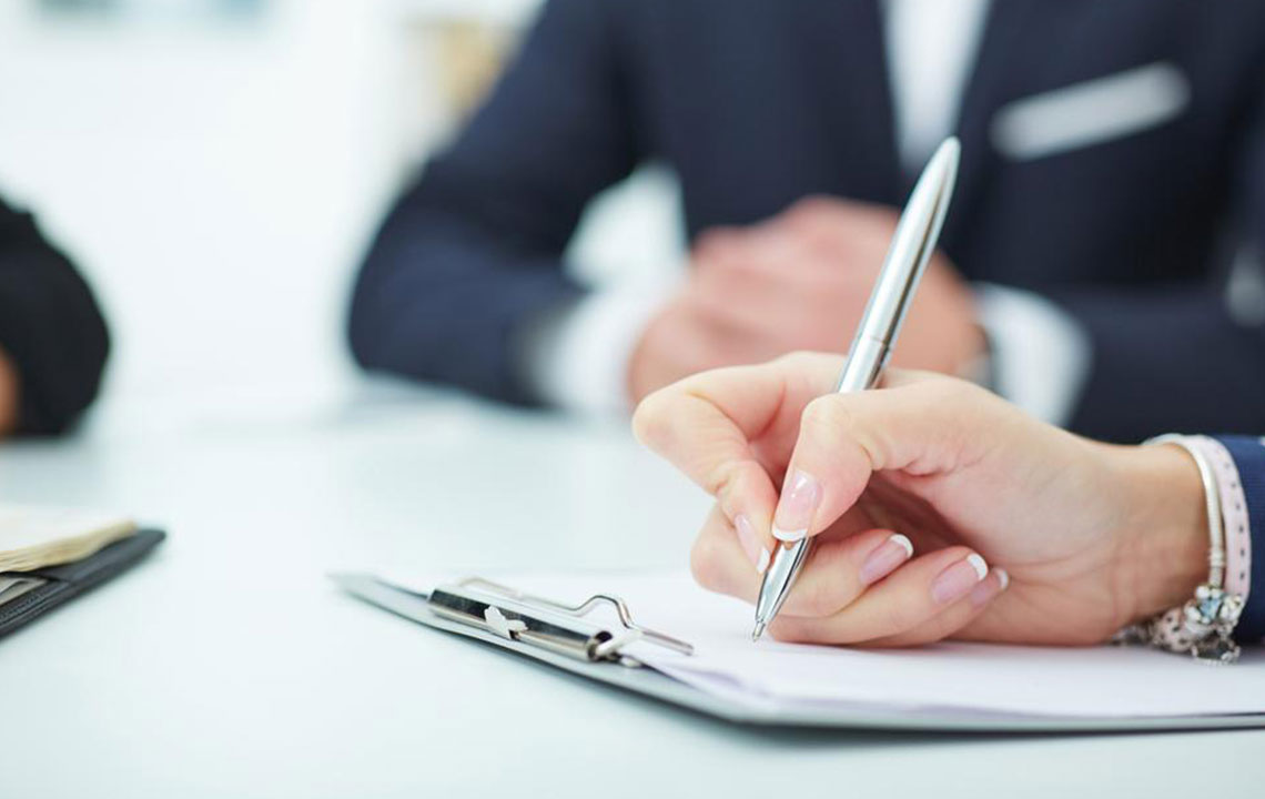 Advantages and Disadvantages of Starting with Entry-Level Positions