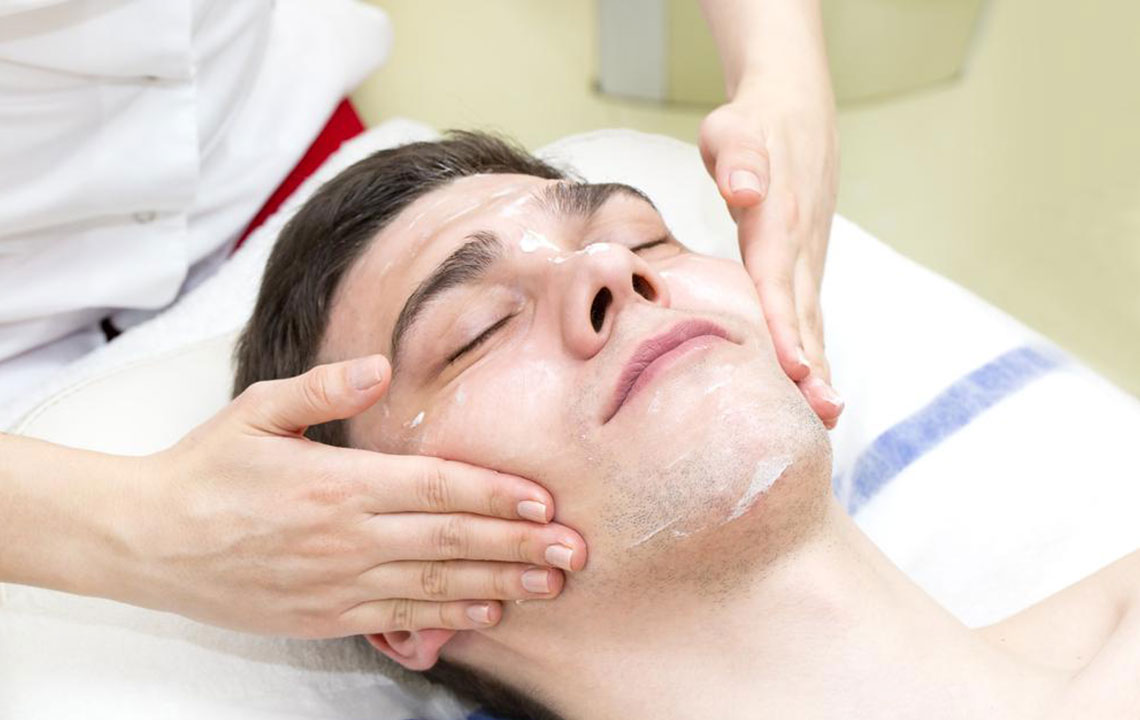 Comprehensive Guide to Professional Teeth Whitening: Achieving a Brighter Smile