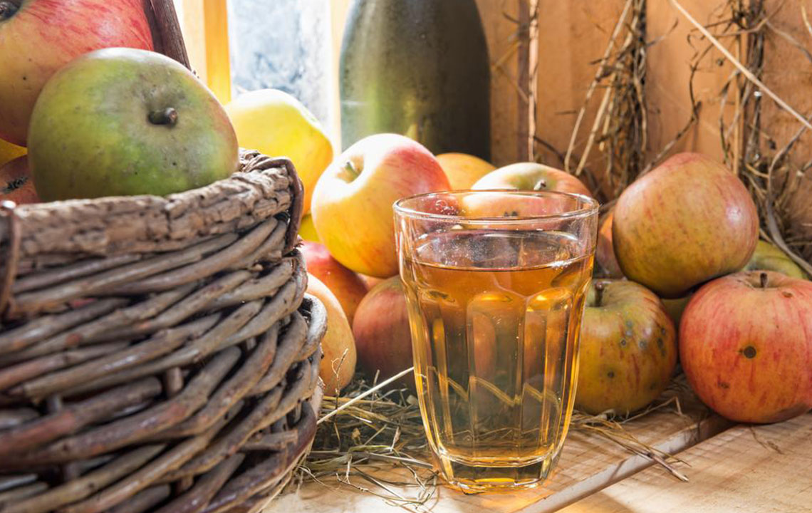 Harnessing Apple Cider Vinegar for Weight Management and Enhanced Wellbeing