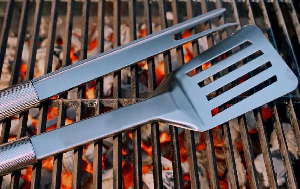 Essential Gear Every Backyard BBQ Enthusiast Should Have