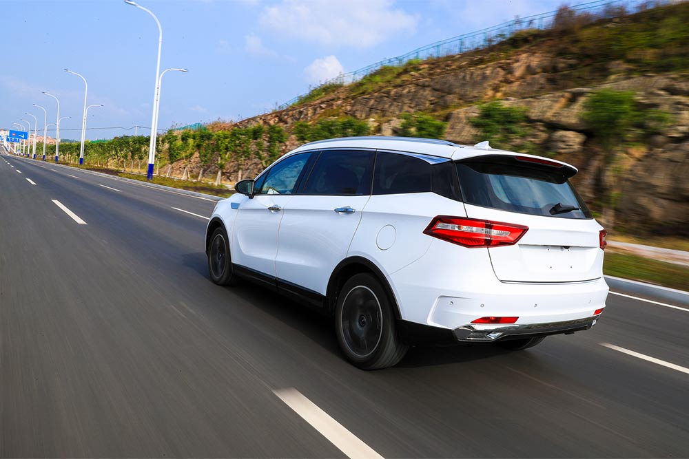Seven Best 3-Row SUVs for Family Adventures