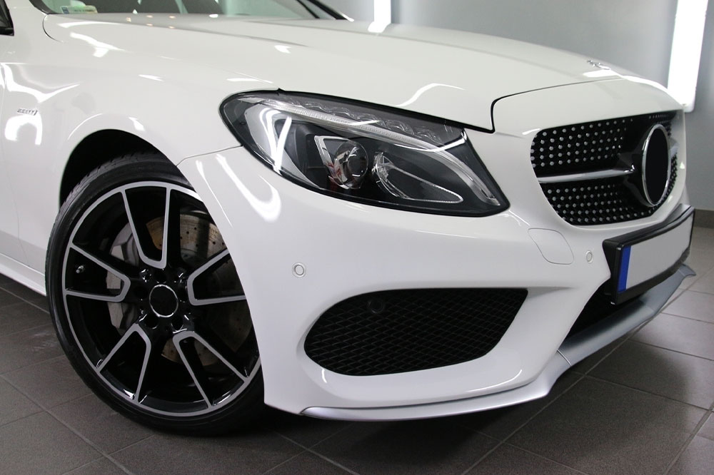 Experience High Performance and Luxury with the Mercedes-Benz AMG CLA 45