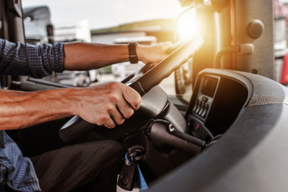 Key Factors to Evaluate When Selecting Commercial Truck Insurance