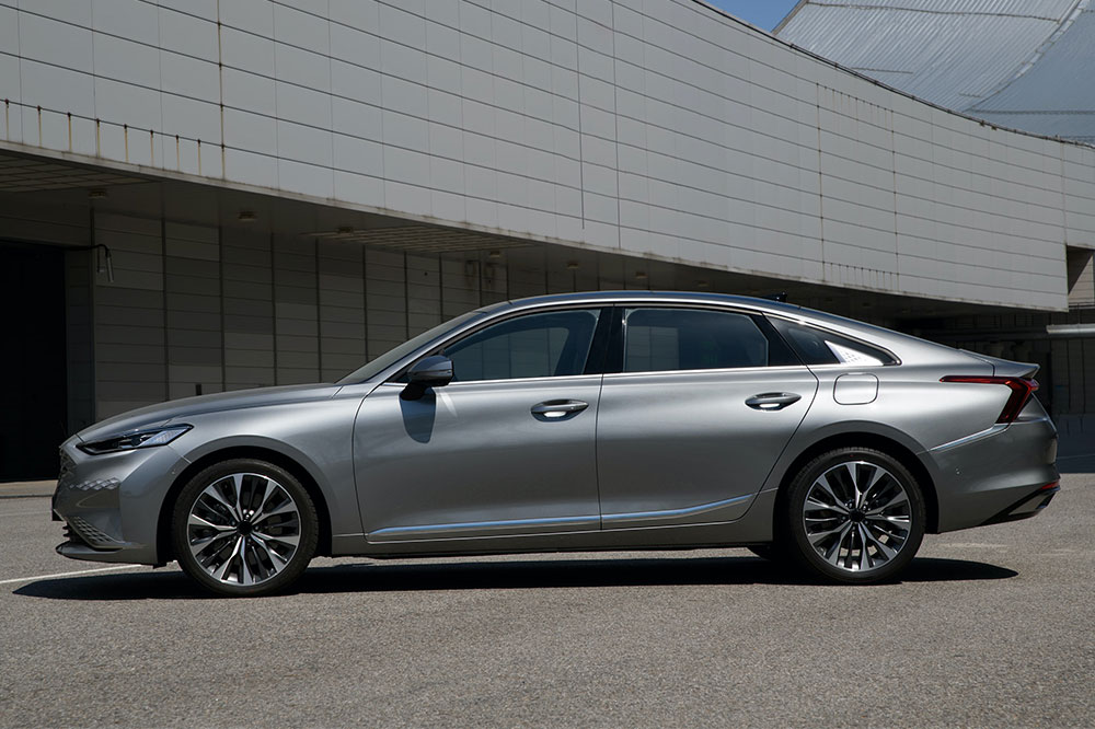 Essential Insights Before Selecting the Kia Cadenza Sedan