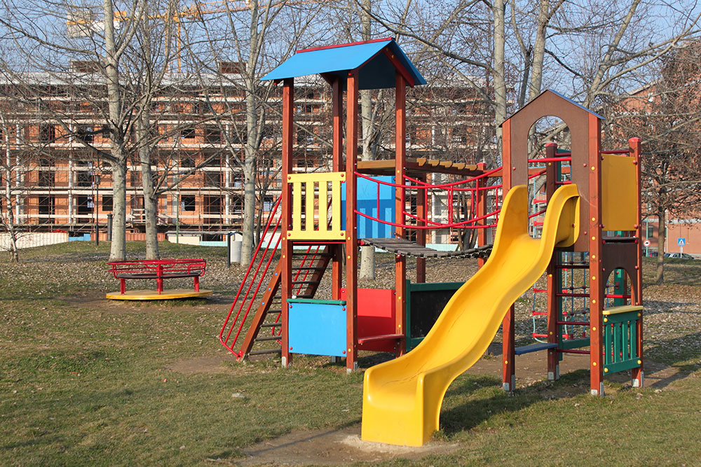 Top Reasons to Install a Playset in Your Backyard for Kids' Development